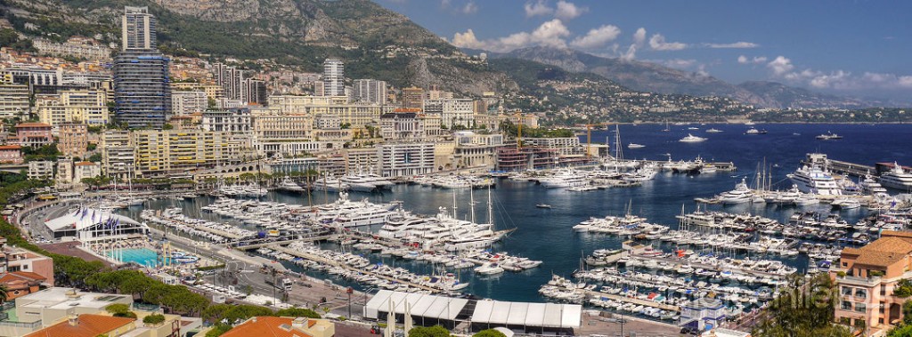 Vista do Castelo de Monaco, no Principado de Monaco, parte da Riviera Francesa.